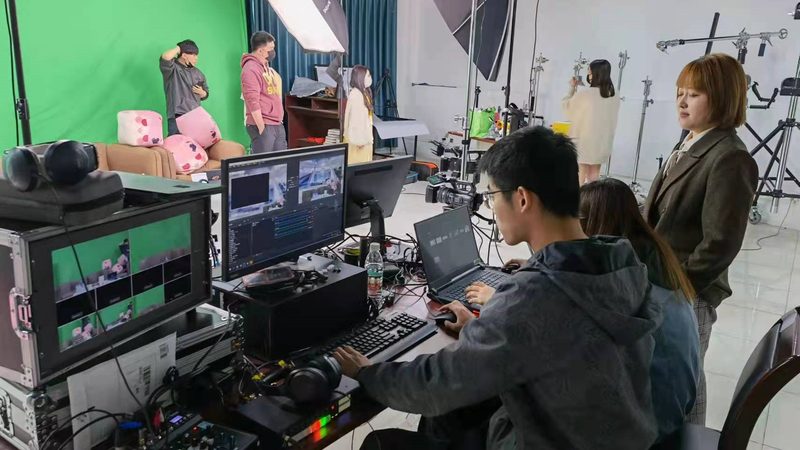 镜头材质揭秘：光学玻璃在纪录片制作中的关键性能**