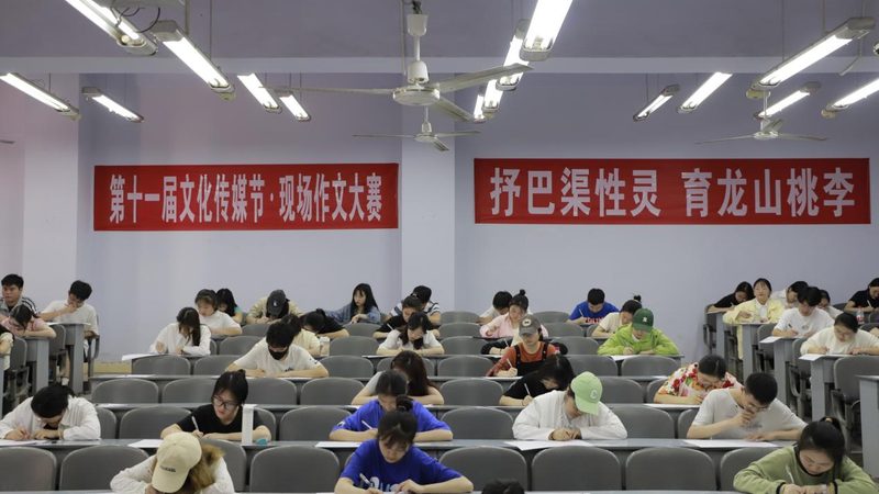 无人机在纪录片拍摄中的应用：参数对比与选型要点**